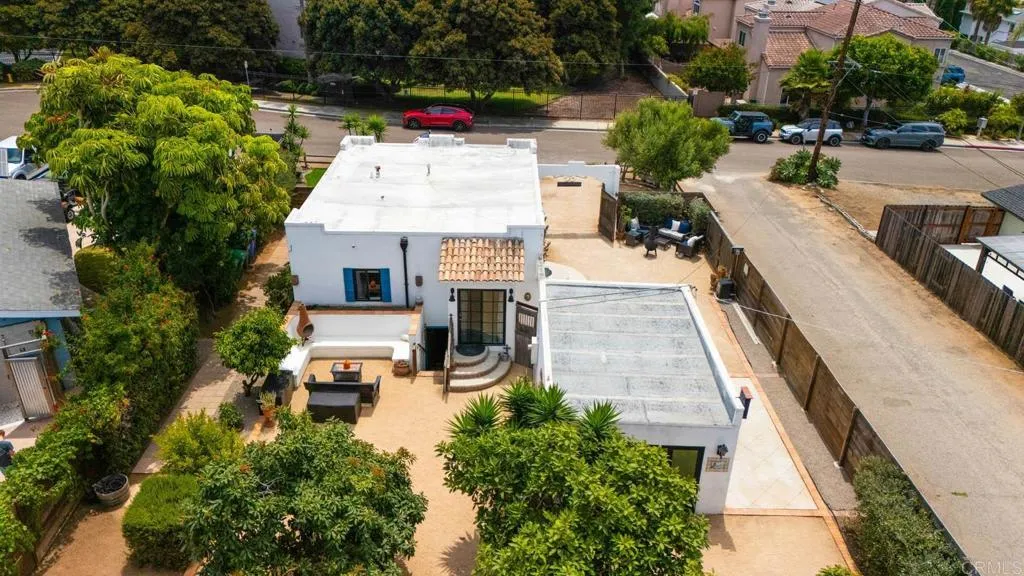 https://cdn.realtyfeed.com/cdn/127/306518313/ad2cacbc9ece1a37ff15ceb7f42882d8.webp