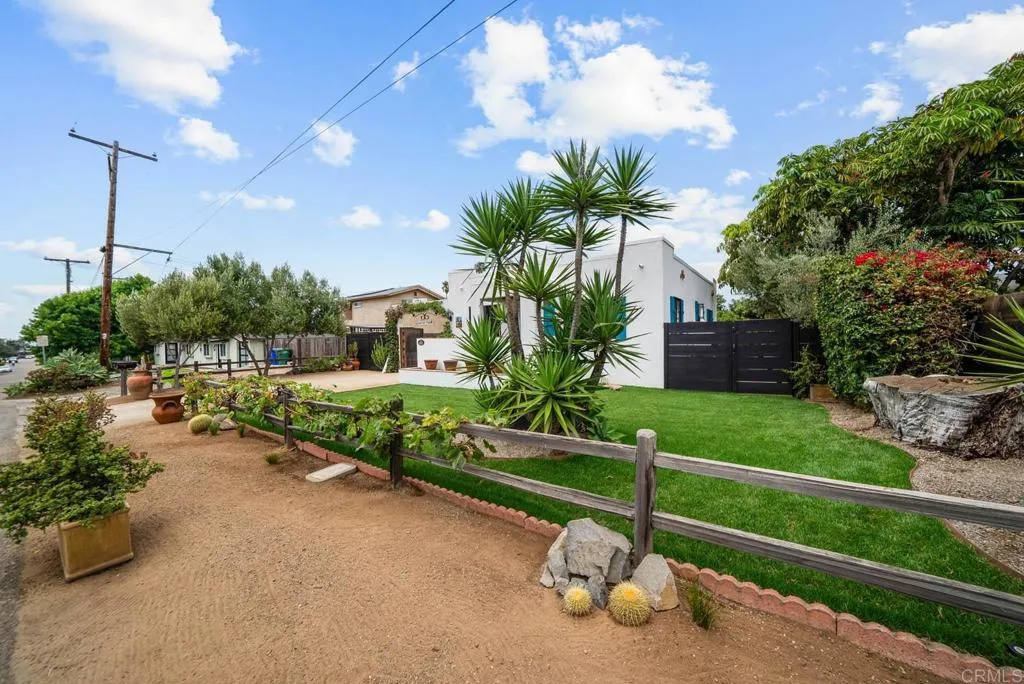 https://cdn.realtyfeed.com/cdn/127/306518313/cd59a808170b4d9b76672e8ea76521d5.webp