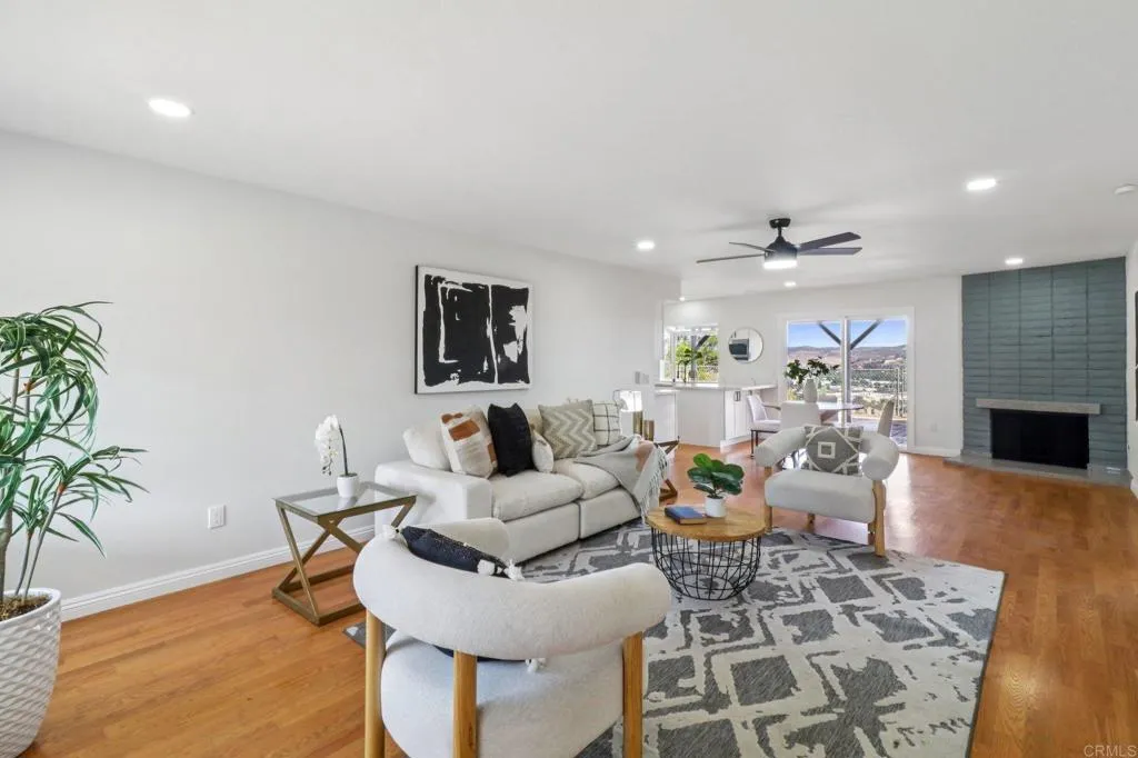 https://cdn.realtyfeed.com/cdn/127/306518329/59031580c8d4a36634951c29bc32f084.webp
