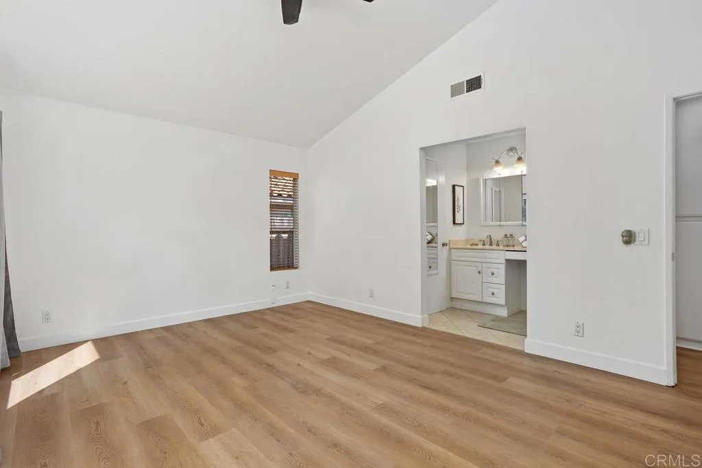 https://cdn.realtyfeed.com/cdn/127/306518370/b7f9fbd2219296c9945193ced94cbc51.webp