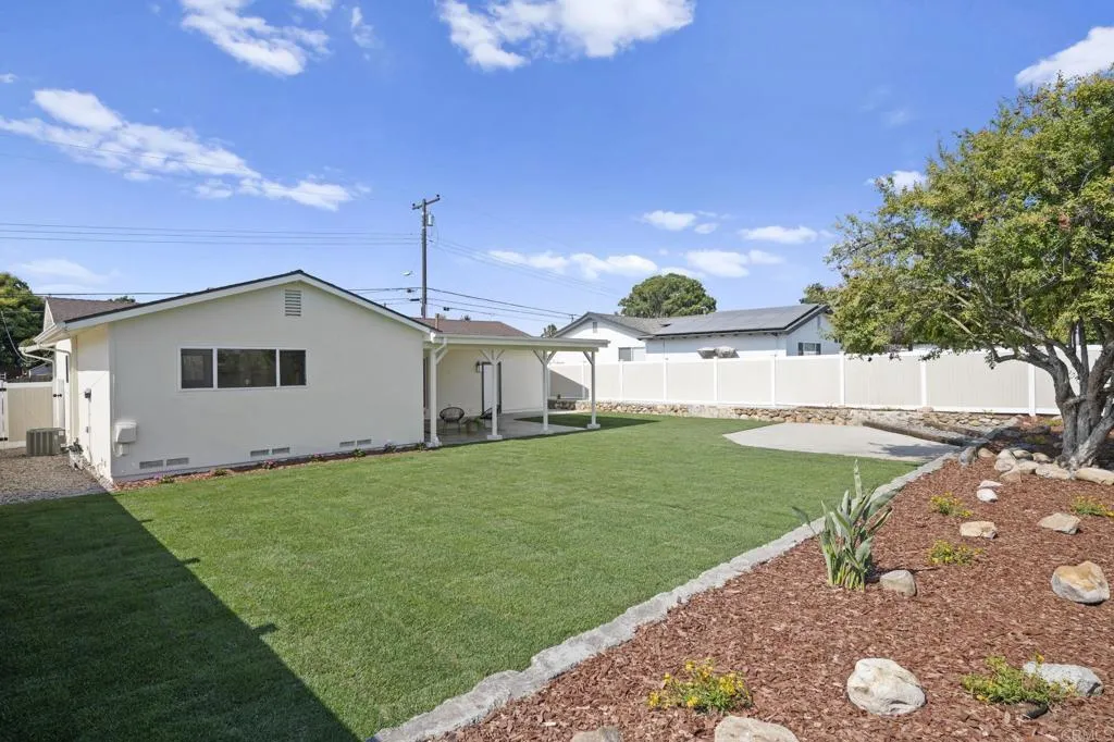 Photo #5: PTP2506192 Listing 