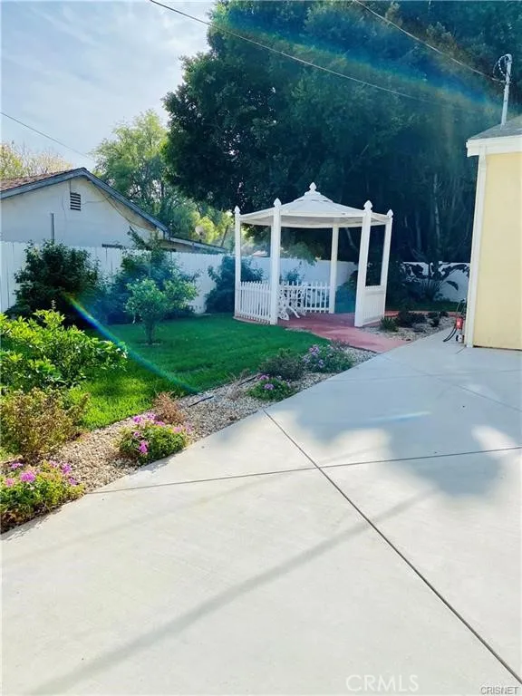 19238 Arminta, Reseda, CA, 91335
