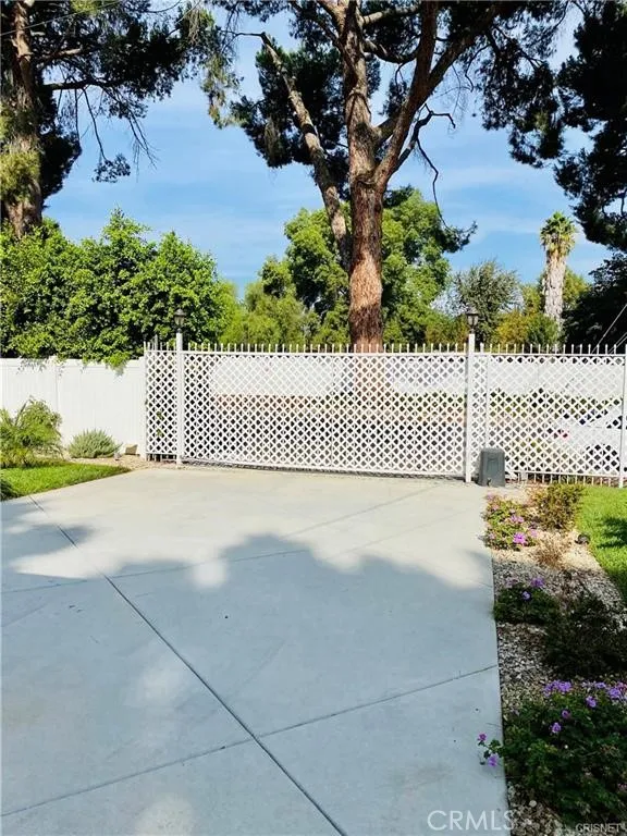 19238 Arminta, Reseda, CA, 91335