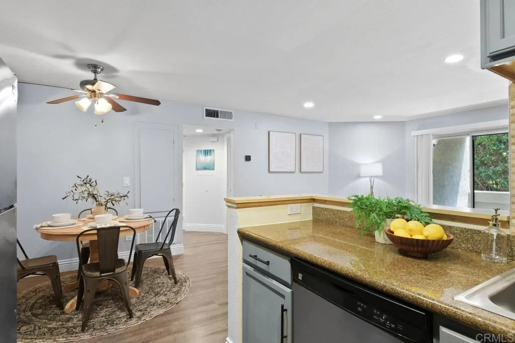 https://cdn.realtyfeed.com/cdn/127/306518441/10eec30f7a350c91a8fa6c3197b2e75c.webp