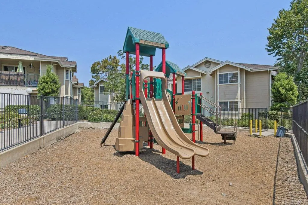 https://cdn.realtyfeed.com/cdn/127/306518441/2f87ecb985bd54f693137ba2f7def599.webp