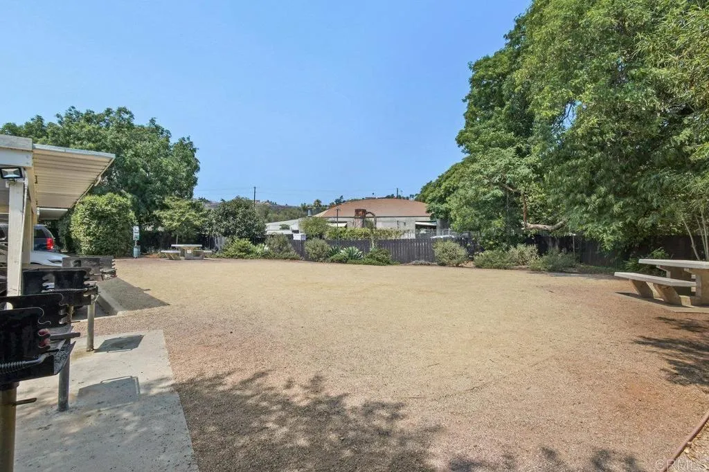 https://cdn.realtyfeed.com/cdn/127/306518441/8e601cba1ea9a70a20c3ac8002a71771.webp