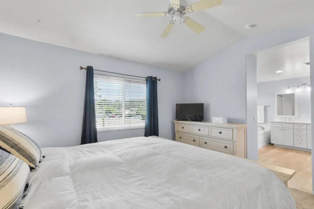 https://cdn.realtyfeed.com/cdn/127/306518447/0c079cb9a9e7dbe894fc16374c1be5ad.webp