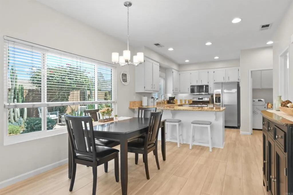 https://cdn.realtyfeed.com/cdn/127/306518447/32b7e60965ed0c2c7495046dc1528138.webp
