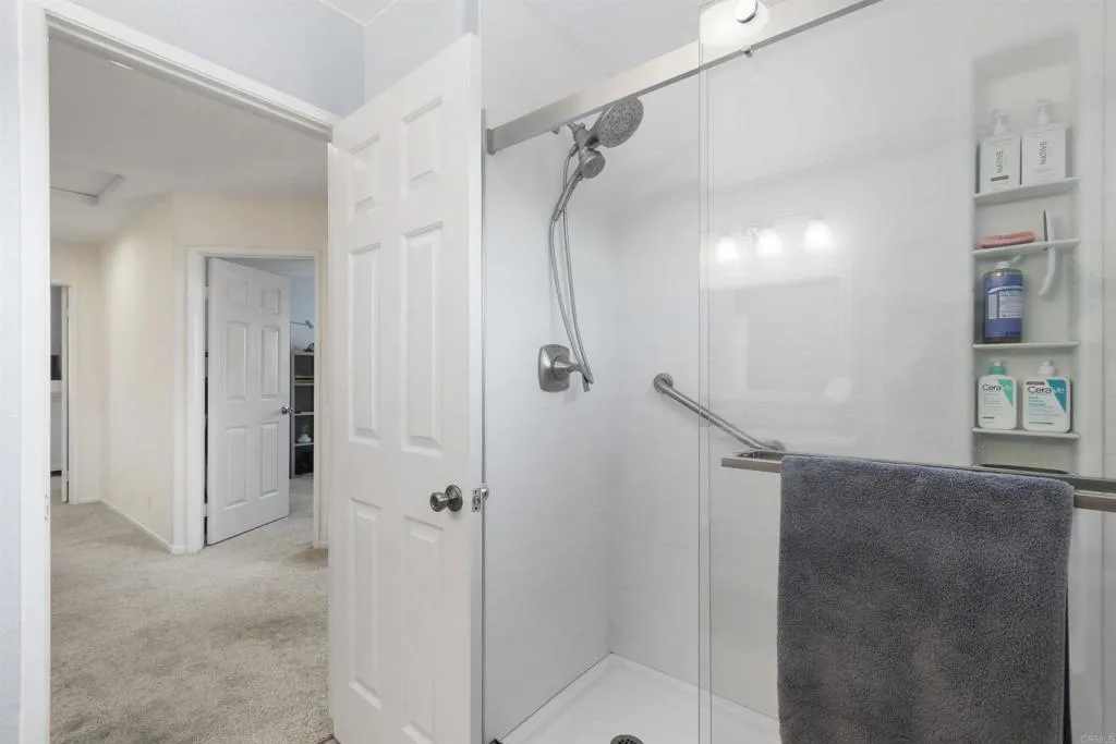 https://cdn.realtyfeed.com/cdn/127/306518447/54410d4b09689a7a73299f130709a718.webp
