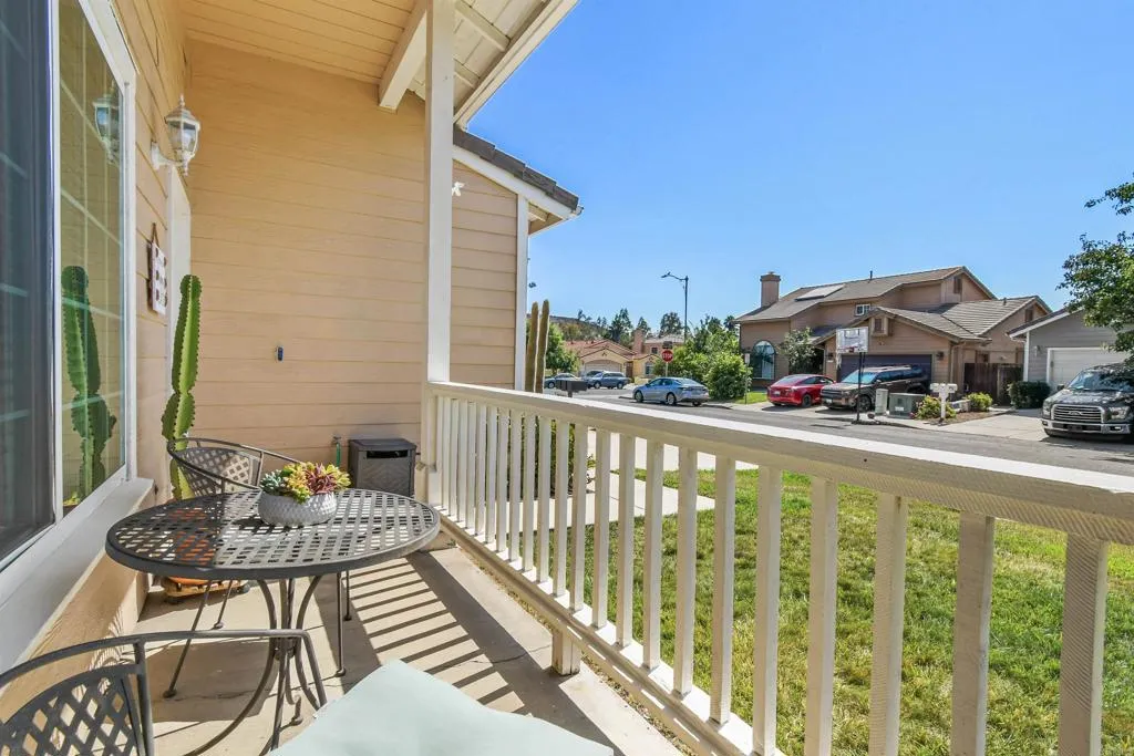 https://cdn.realtyfeed.com/cdn/127/306518447/62562178e9e644f3696bfdd67d4ee189.webp