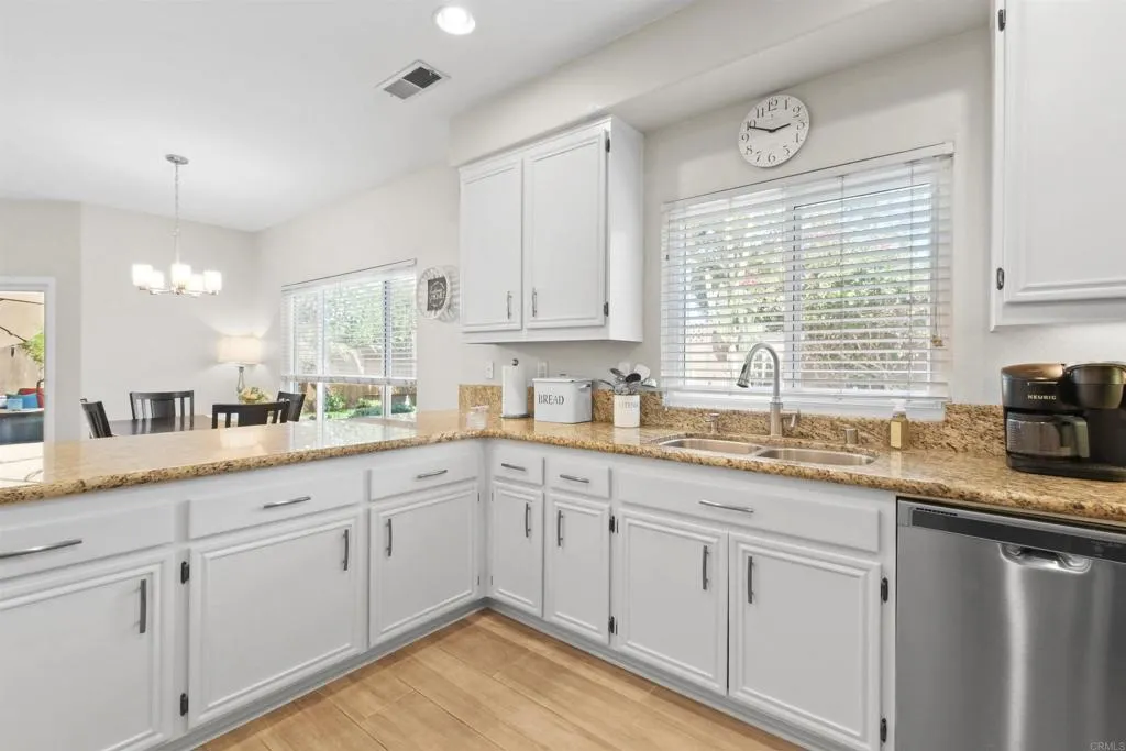https://cdn.realtyfeed.com/cdn/127/306518447/6877578788475e5388cfdadad1722890.webp