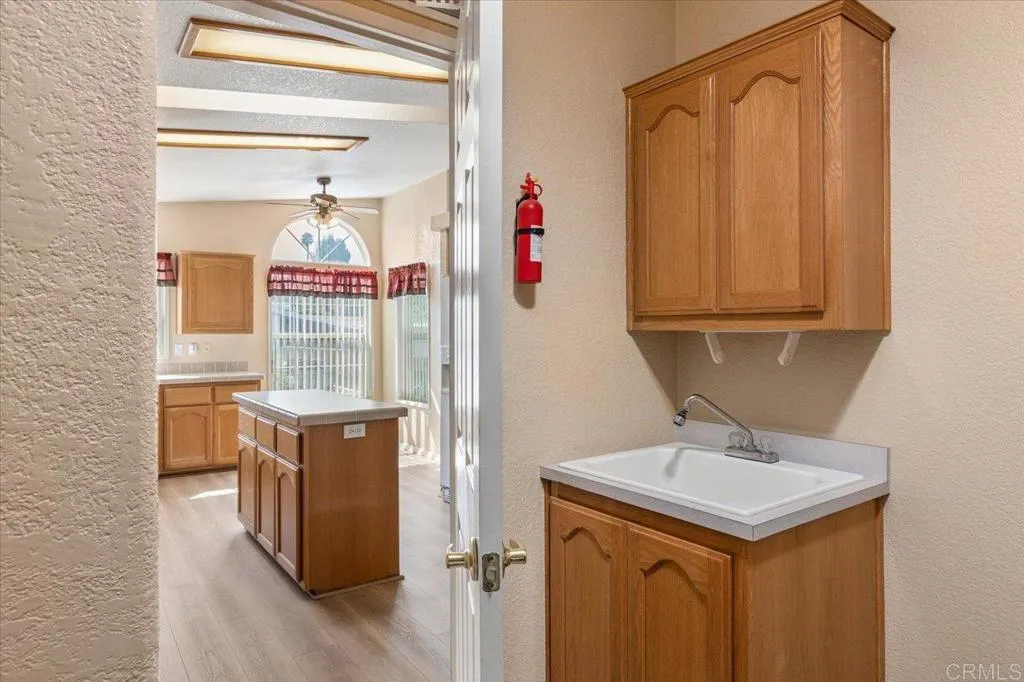 https://cdn.realtyfeed.com/cdn/127/306518450/178e5e67ade473a82f0cd52ced05d488.webp