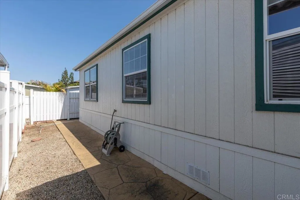 https://cdn.realtyfeed.com/cdn/127/306518450/1acf6009e6b247ce4e5767884822d76d.webp