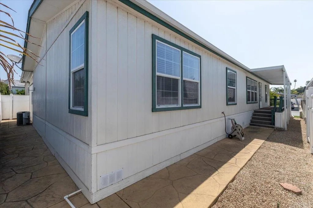 https://cdn.realtyfeed.com/cdn/127/306518450/6a9bd7d7415fcc8168a03a65aacab04d.webp