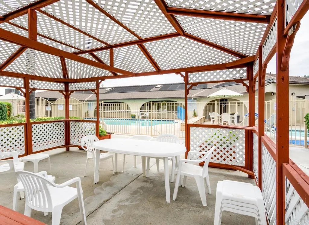 https://cdn.realtyfeed.com/cdn/127/306518450/b29ba027c95de54cb389d7f8a384b649.webp