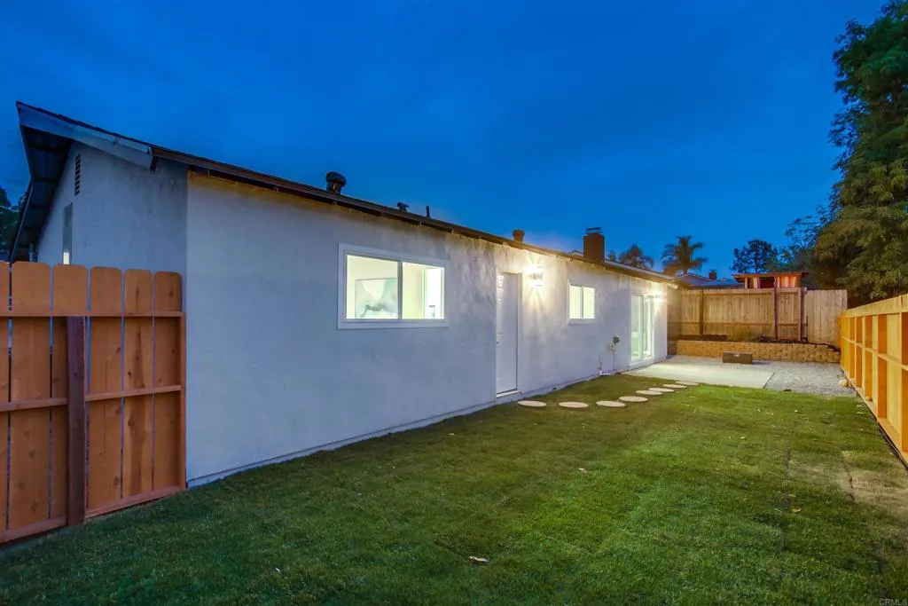 https://cdn.realtyfeed.com/cdn/127/306518459/88cb612461df35721552d1a3764a9c54.webp