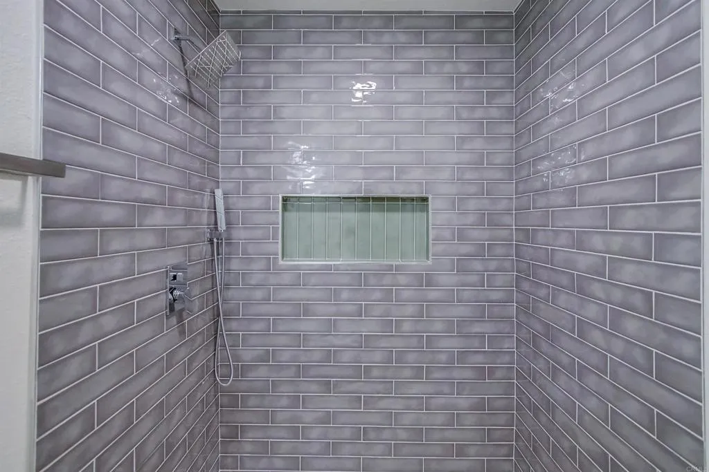 https://cdn.realtyfeed.com/cdn/127/306518459/88db927c710403448af56d6c7e3af50d.webp