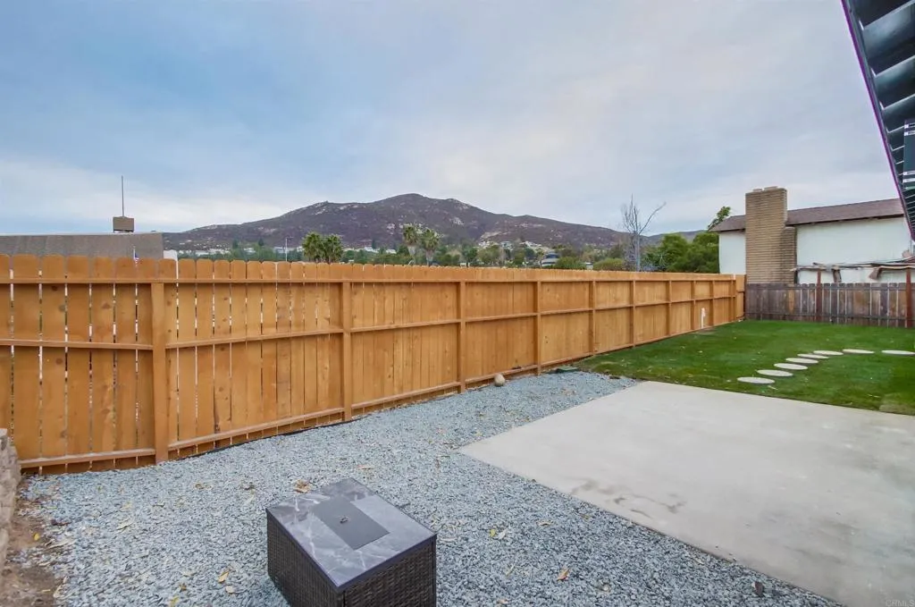 https://cdn.realtyfeed.com/cdn/127/306518459/be025113eb961fe3f75489a3dc5b4715.webp