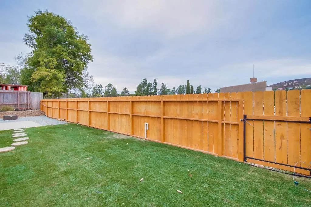 https://cdn.realtyfeed.com/cdn/127/306518459/cf8f4d9c634e303eed9279b37f561955.webp