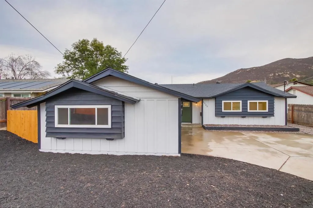https://cdn.realtyfeed.com/cdn/127/306518459/d7f2b42e9614e605fd86e3b0575ca918.webp