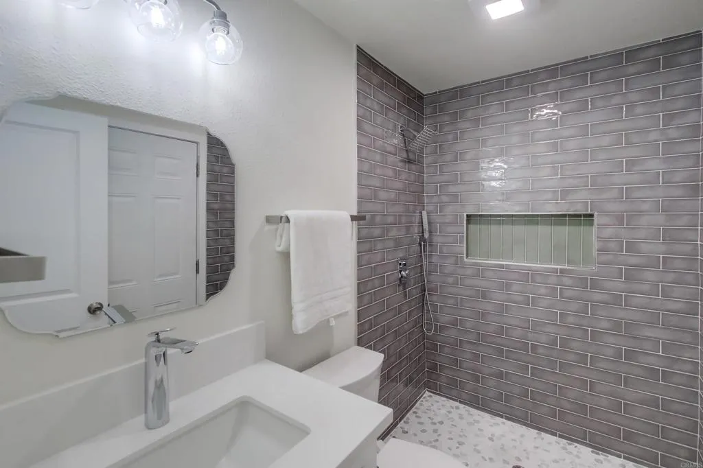 https://cdn.realtyfeed.com/cdn/127/306518459/dc84e16775bd74d2cbca02c6f0cda11c.webp