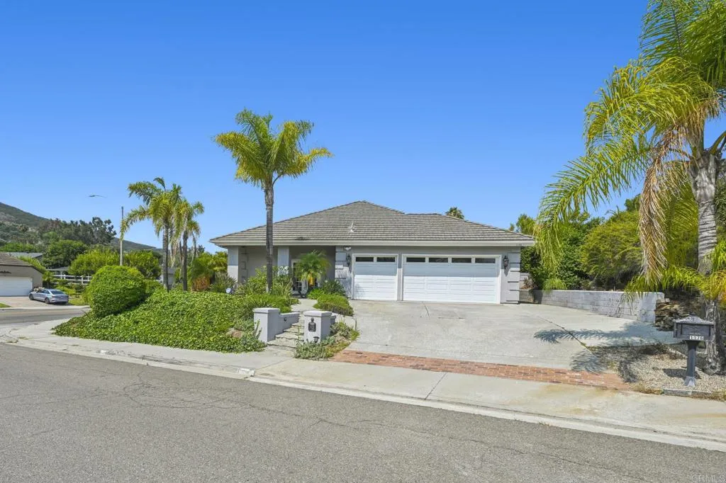 https://cdn.realtyfeed.com/cdn/127/306518490/b96825d16c44a9f32f7cb05b490eceb3.webp
