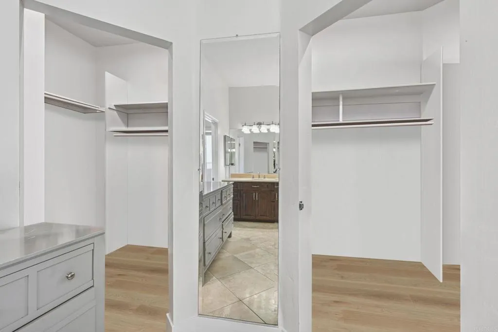 https://cdn.realtyfeed.com/cdn/127/306518490/fe669552ee7c1cdca5cafd15c6a141aa.webp
