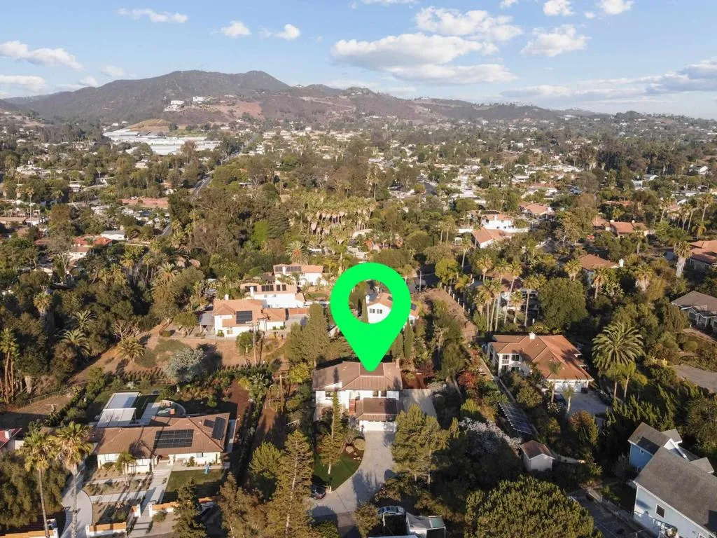 https://cdn.realtyfeed.com/cdn/127/306518492/20706e8a73196c618483280b50cd7a45.webp