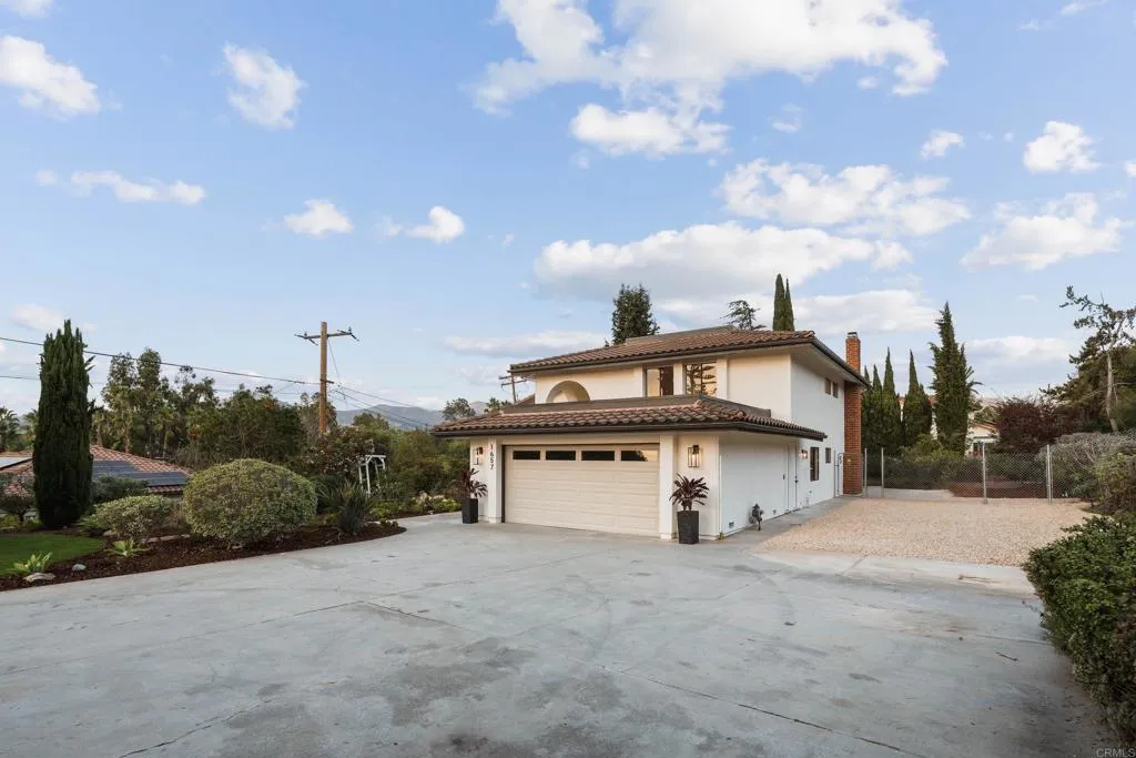 https://cdn.realtyfeed.com/cdn/127/306518492/48f6b448664f1401ae69be57821728c7.webp