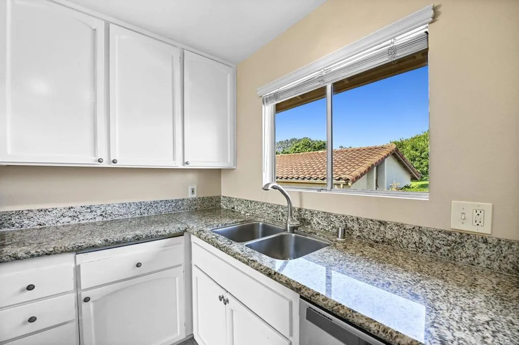 https://cdn.realtyfeed.com/cdn/127/306518525/6ab413d9fc4b270636b19aab1aa588c2.webp