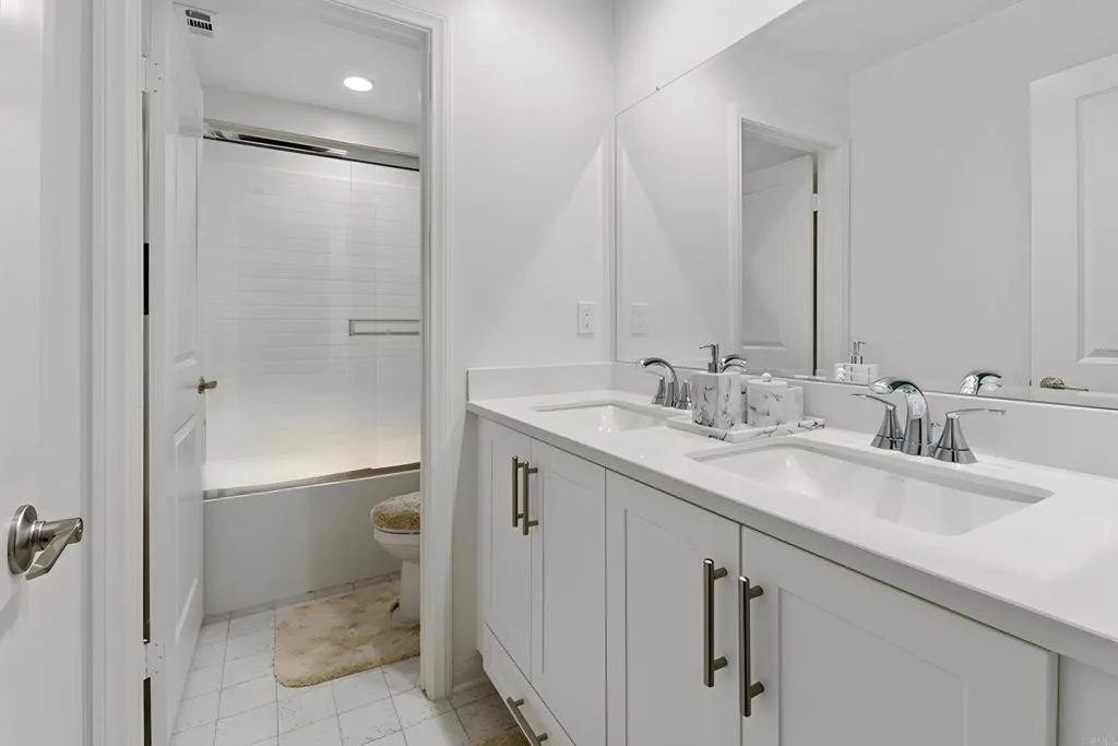 https://cdn.realtyfeed.com/cdn/127/306518548/5c010c4b5d780d3e642ab654555120fe.webp