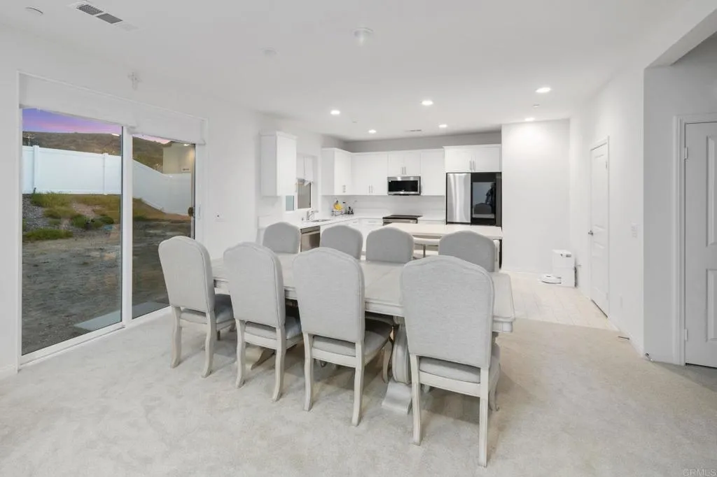 https://cdn.realtyfeed.com/cdn/127/306518548/7cdb9ba84ce24366dc933dd38a80acf0.webp