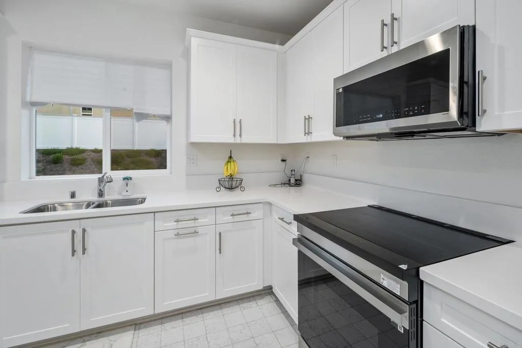 https://cdn.realtyfeed.com/cdn/127/306518548/8cc5d2ce6ffdad32792464954c334483.webp
