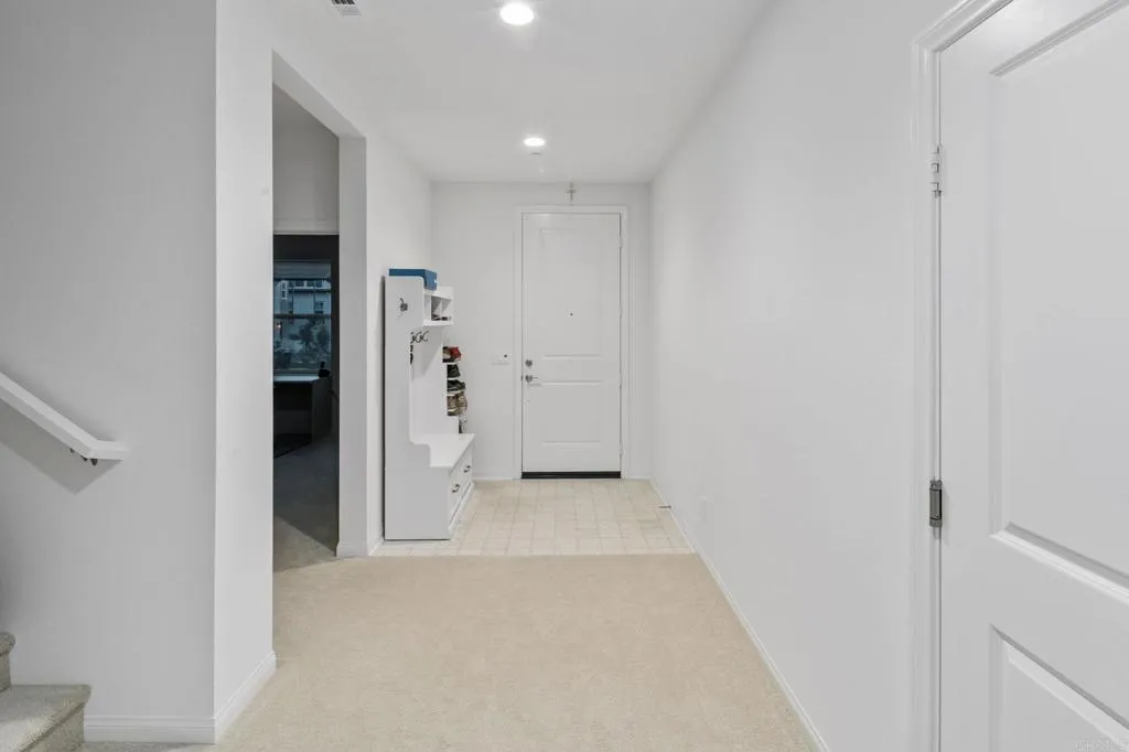 https://cdn.realtyfeed.com/cdn/127/306518548/94b1959405d50d7d5cff4da5a5f406b8.webp