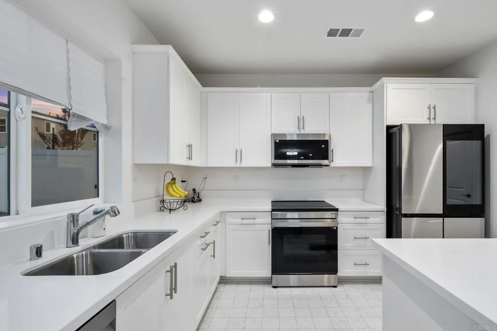 https://cdn.realtyfeed.com/cdn/127/306518548/e9d955b7722b72890f9d20775a71f884.webp