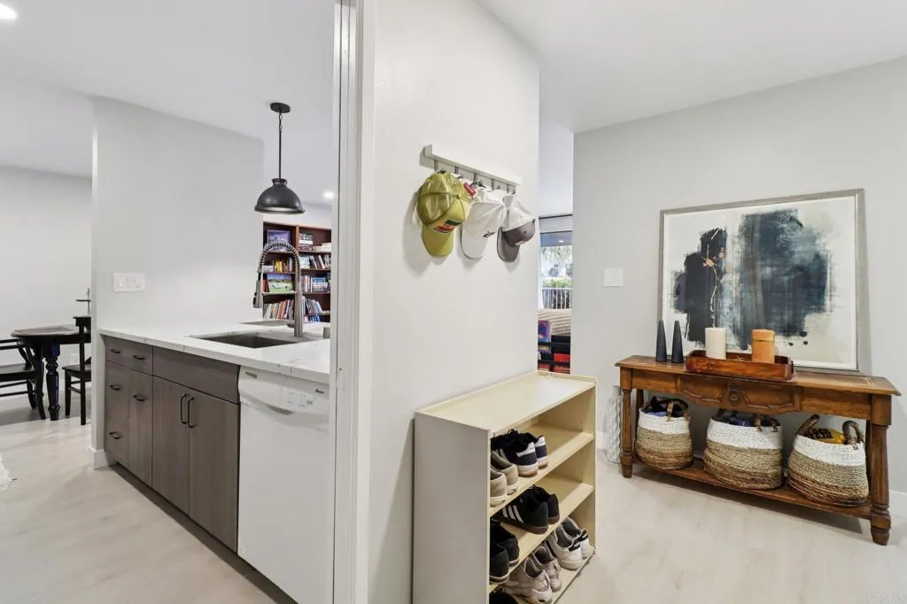 https://cdn.realtyfeed.com/cdn/127/306518576/00a8f893e5c5e5b35723b082961d9846.webp