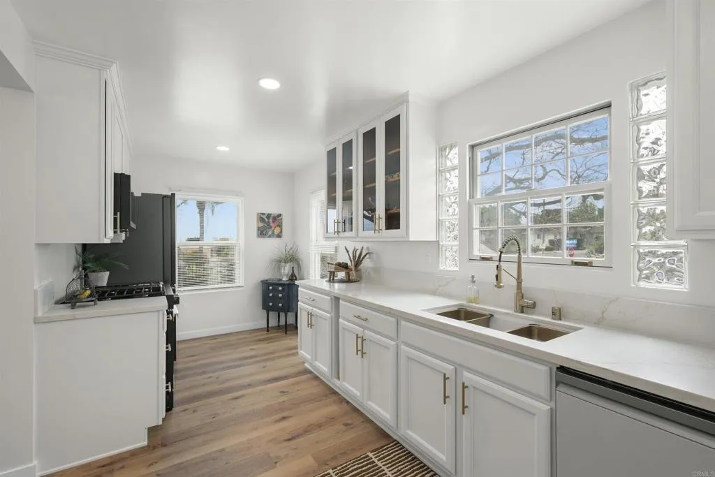 https://cdn.realtyfeed.com/cdn/127/306518580/0f06356b08c6193a5e1428e41421ea17.webp