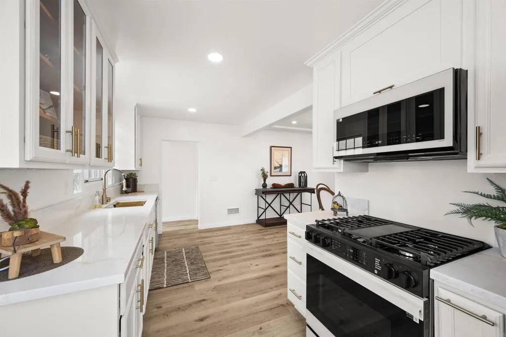 https://cdn.realtyfeed.com/cdn/127/306518580/1ebce56fc9fb113c82c7796d91d5dcd2.webp