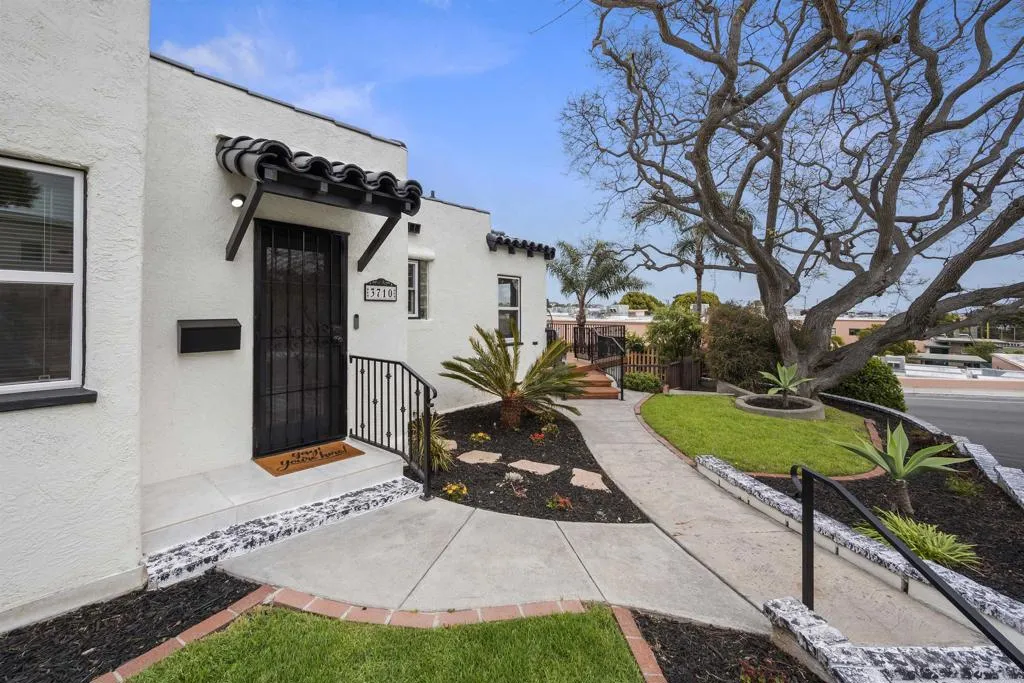 https://cdn.realtyfeed.com/cdn/127/306518580/b47ba09566aa19907afc88df8436e423.webp
