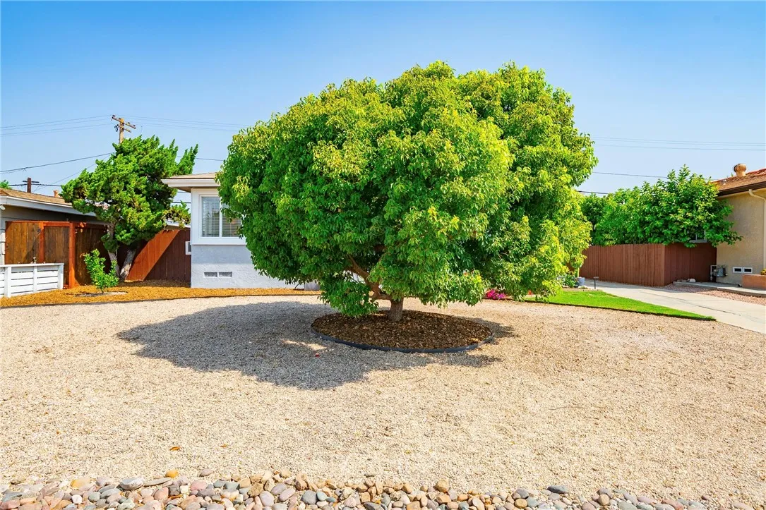 https://cdn.realtyfeed.com/cdn/127/306518585/0e1e58827c611298064011bbc3036bfa.webp