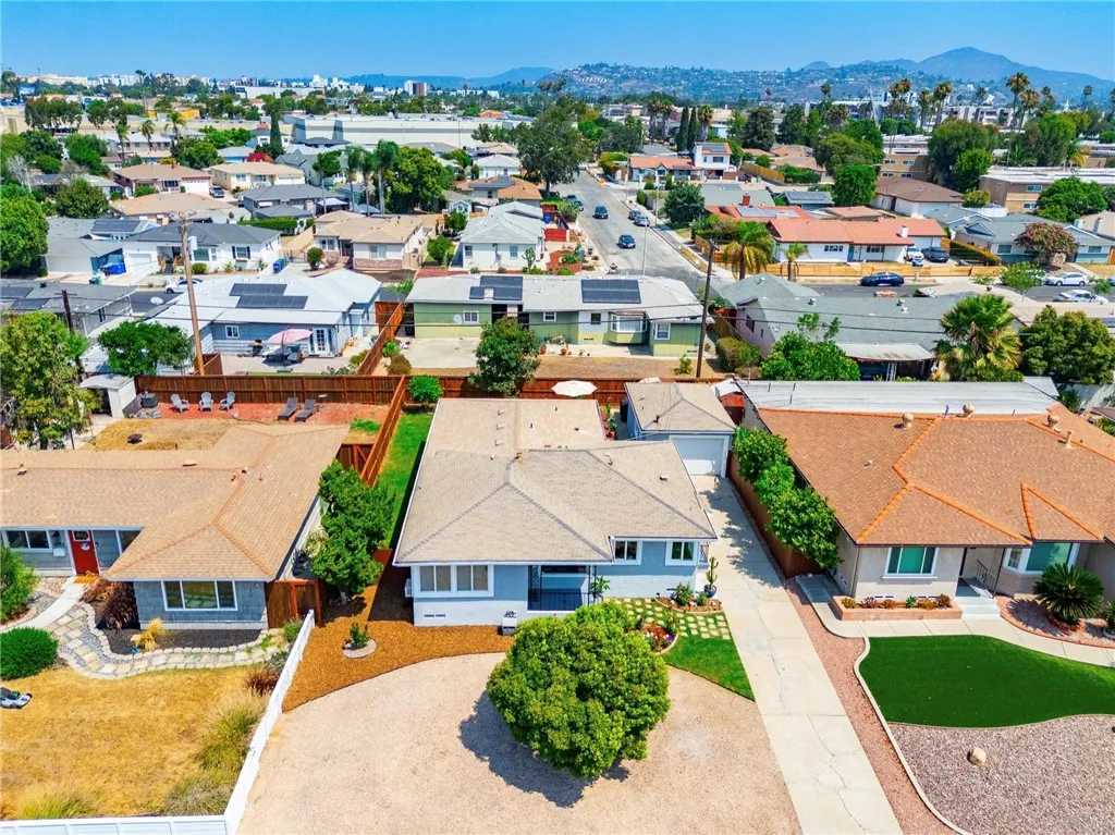 https://cdn.realtyfeed.com/cdn/127/306518585/847f413b076fbe656a60ab974992414e.webp