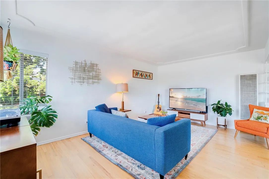 https://cdn.realtyfeed.com/cdn/127/306518585/97c78a4fd6797728e07591f364dc770a.webp
