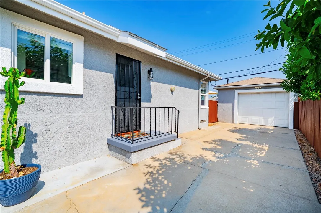https://cdn.realtyfeed.com/cdn/127/306518585/9d1bd3f53f015b0b76c316e9c7b31ec2.webp