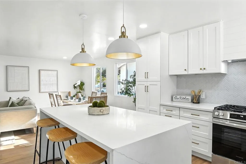 https://cdn.realtyfeed.com/cdn/127/306518674/275870bfe49bdde0df9264f183479c44.webp