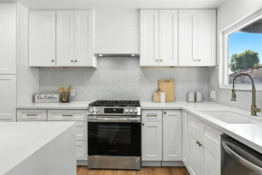 https://cdn.realtyfeed.com/cdn/127/306518674/372bfa7203936919ee0a06ab78bae804.webp