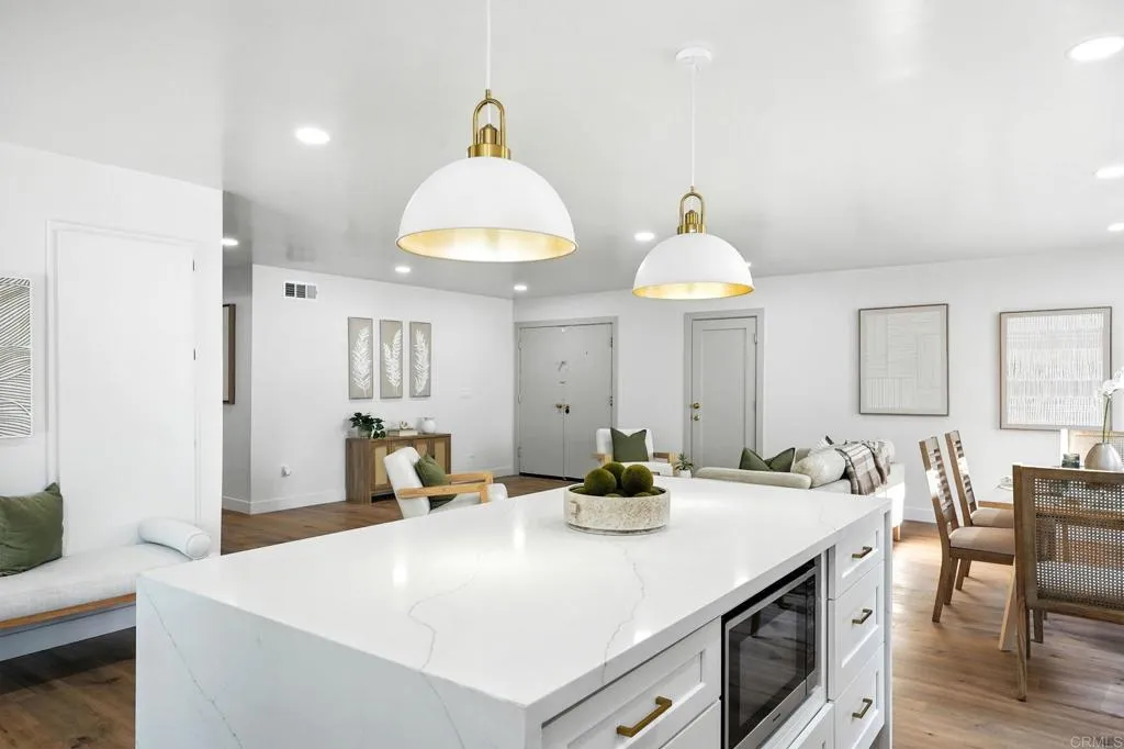 https://cdn.realtyfeed.com/cdn/127/306518674/44968d113642892fa5c6c3c759745e41.webp