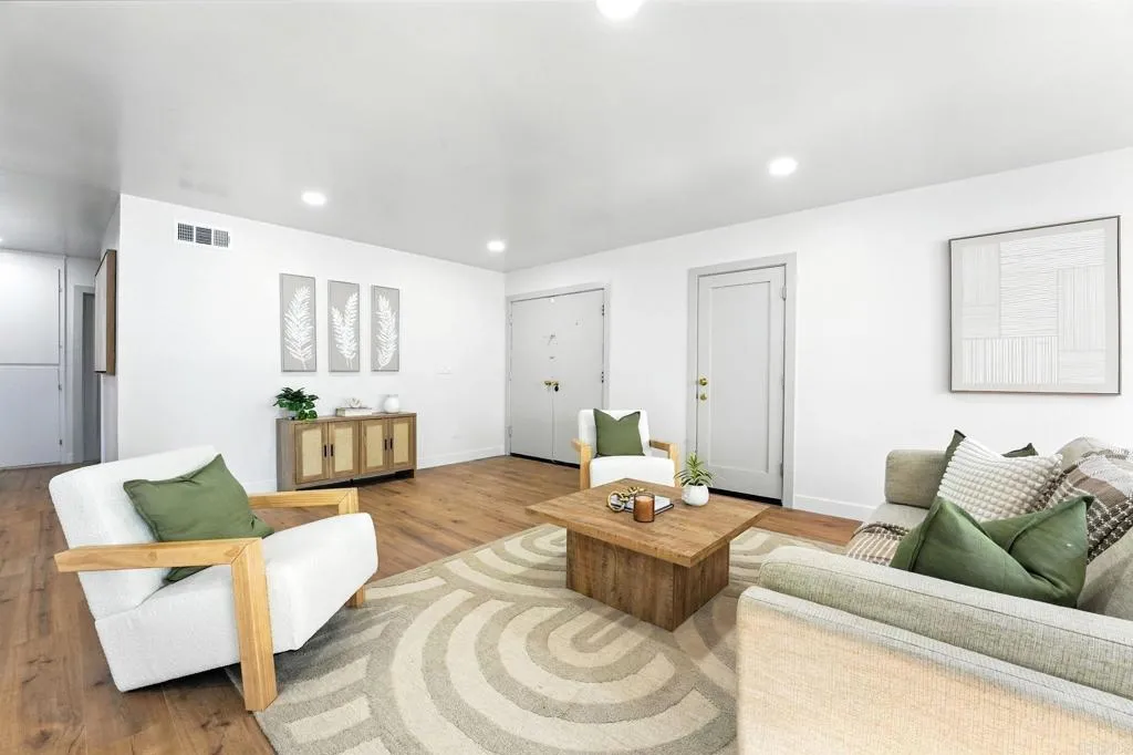https://cdn.realtyfeed.com/cdn/127/306518674/dcb0738cfcfd26c1f8d80b4a730f020c.webp