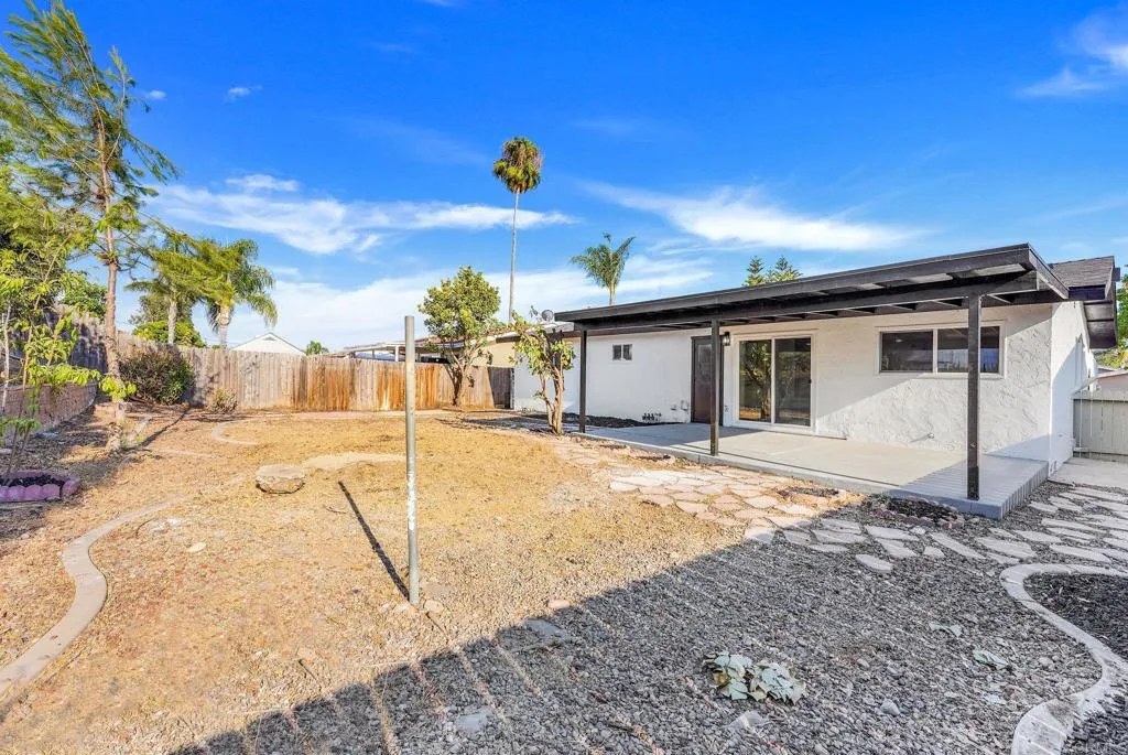 https://cdn.realtyfeed.com/cdn/127/306518674/e43a955f8685ba8aef7612a9d1328af7.webp