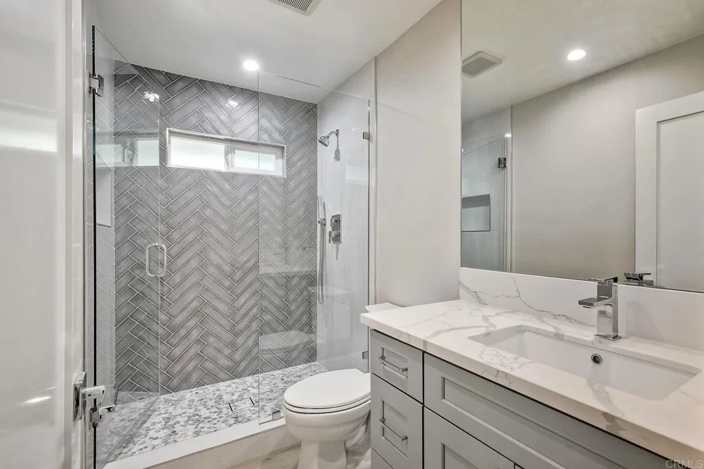 https://cdn.realtyfeed.com/cdn/127/306518676/04f96775034a9ecf50613032a4abee62.webp