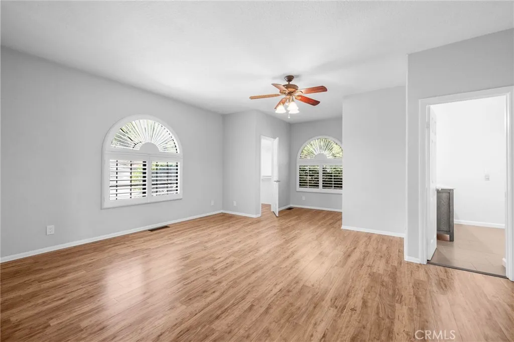 https://cdn.realtyfeed.com/cdn/127/306518678/10e1b50bfd4d957821bba297b0f4a2ad.webp